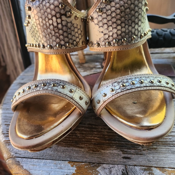 SNAKESKIN CALF HIGH OPEN HEELS BY BCBG - Picture 8 of 9